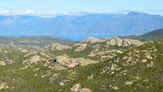 Gîte de charme en Corse : bergeries, maquis et mer turquoise