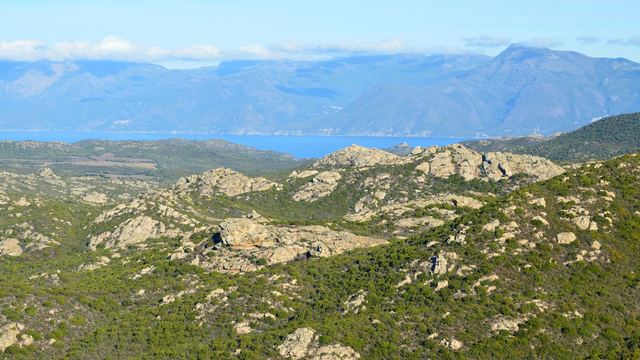 Choisir son gîte en Corse, du Cap Corse au Sud de l'île Choisir son gîte en Corse, du Cap Corse au Sud de l'île